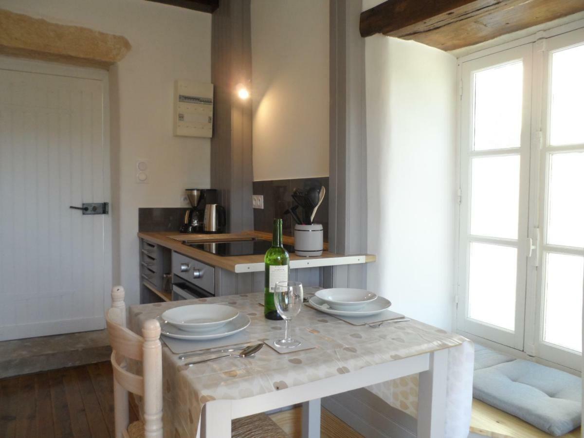 La Petite Tour Villa Carlux Екстериор снимка